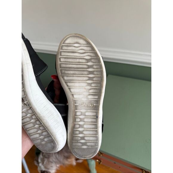 Clarks Cloud Stepper Black Hook & Loop Sandals sz 8-1/2 - Picture 6 of 6